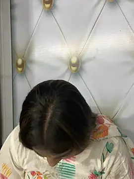 แชท XXX สดของ Aayra_Joshi