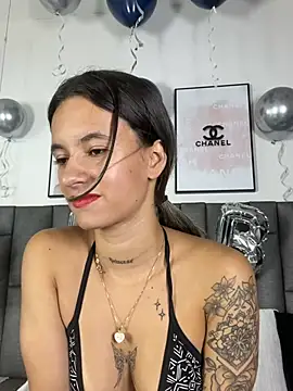 XXX chat uživo modela JuliaColemann