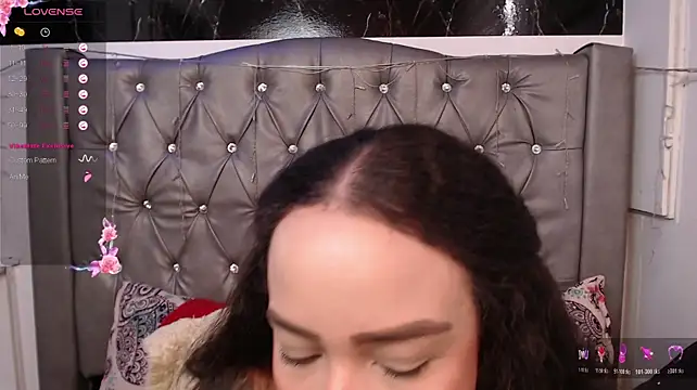 XXX chat uživo modela LAILAGUMMY