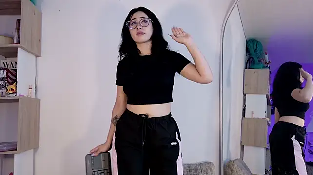Vi_anayaa's Live XXX Chat