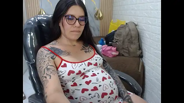 Živý XXX chat luci_mommy