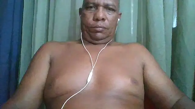 Chat +18 de bigblackcock75 ao vivo