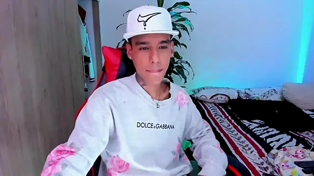 Онлайн чат XXX Damianwhite