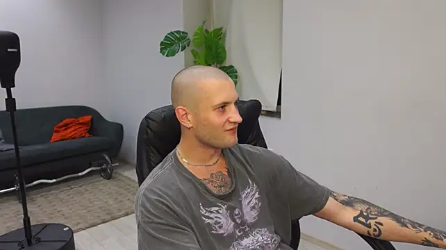 Chat XXX ao vivo de Igor_Wilde