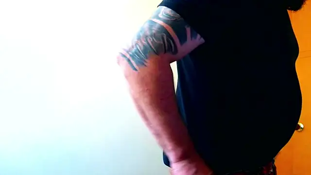 Chat XXX Live Vince_Reynolds