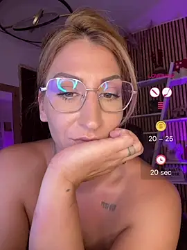 sofiah_ Adlı Modelin Canlı XXX Sohbeti