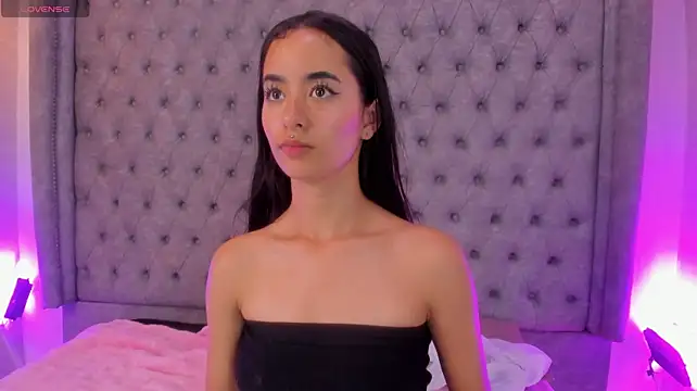 Peiton_Lee_ Chat XXX in diretta