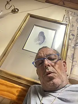 צ'אט XXX בשידור חי של GeldenKuy