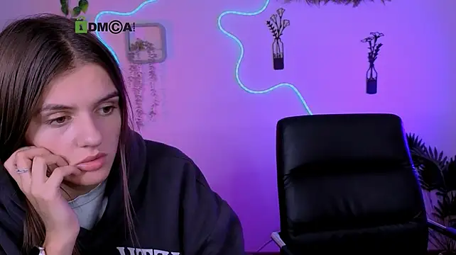 XXX chat uživo modela lisa_dark_