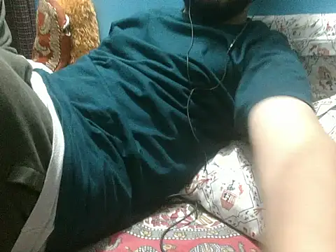 Precumboner Adlı Modelin Canlı XXX Sohbeti