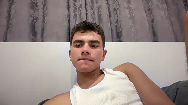 Chat XXX ao vivo de Just_Max02
