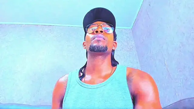 RicoBrown777_ Chat XXX in diretta