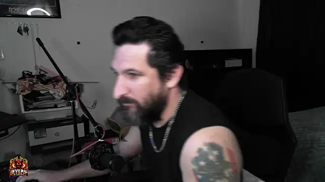 DevilPup75_ élő XXX-chatje