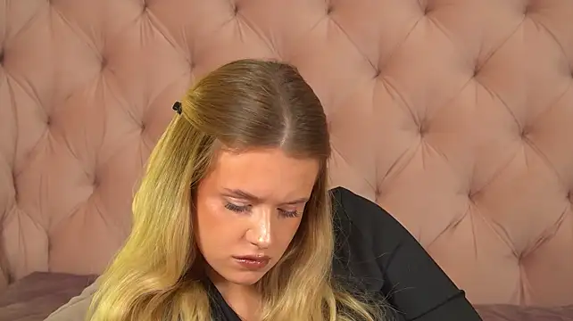 MilanaBalmain's Live XXX Chat
