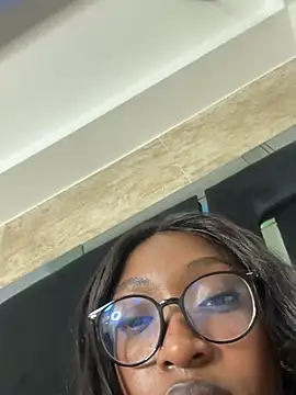 Chat XXX ao vivo de YallianaBrooks