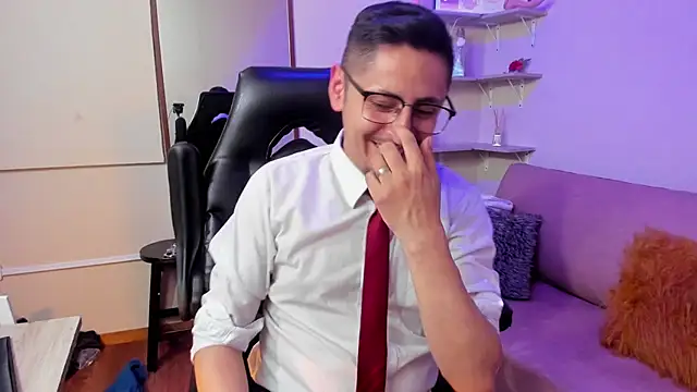 kevin_23_ Chat XXX live