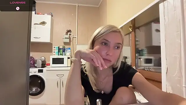 Онлайн чат XXX AngelJeni