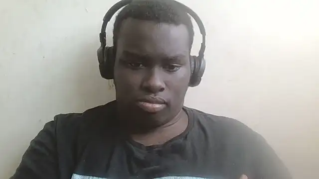 צ'אט XXX בשידור חי של KIngAtlasMensah