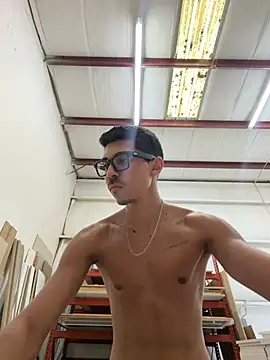 WavyAlloy30 Chat XXX in diretta