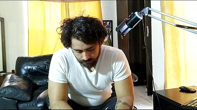 Chat XXX en directo de aronmiller404