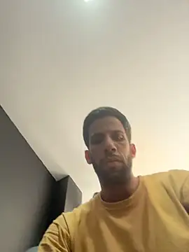 Karim_mansur XXX чат на живо