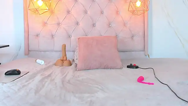 zamira_44's Live XXX Chat