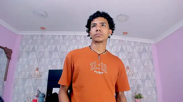 MarckThompsonn Live XXX-Chat