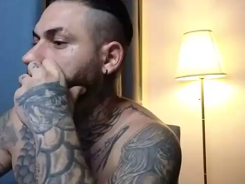 XXX chat uživo modela ReyPontiProd