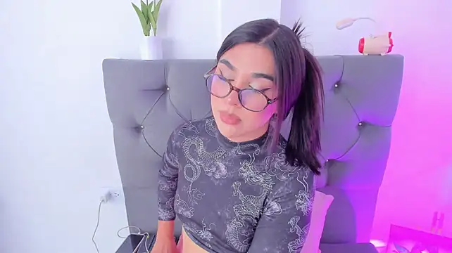RoseCassie's Live XXX Chat
