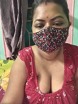 priya_bindass live XXX chat