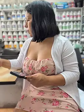 ISABELLA__LUNA 现场XXX聊天