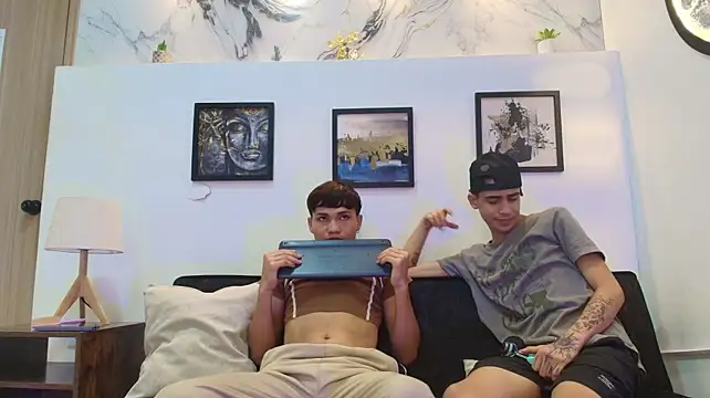 GOLDEN_BOSS Live XXX Chat