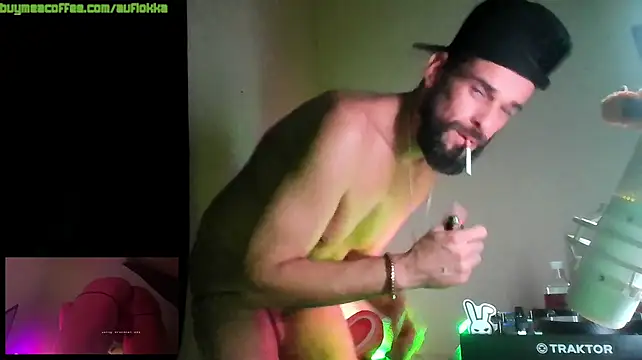 Guyst049 live XXX chat