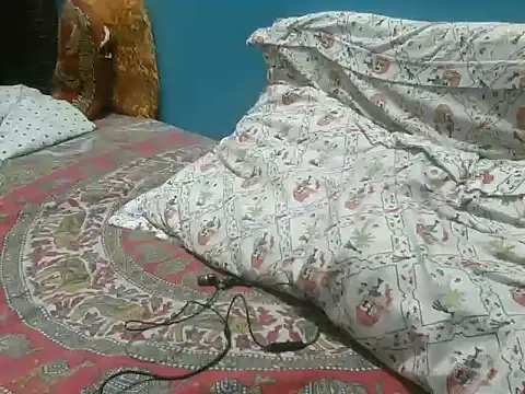 Precumboner élő XXX-chatje