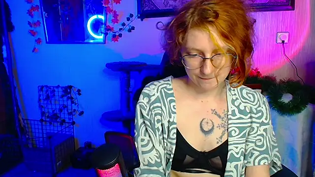RubyMoon's Live XXX Chat