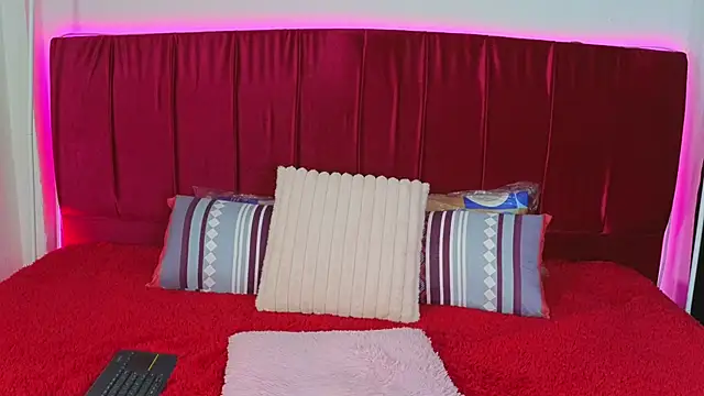cuteeimy XXX чат на живо