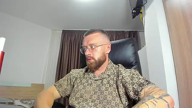 Živý XXX chat Findom_guy