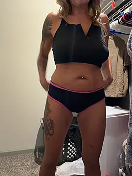 bossyroxy84's Live XXX Chat