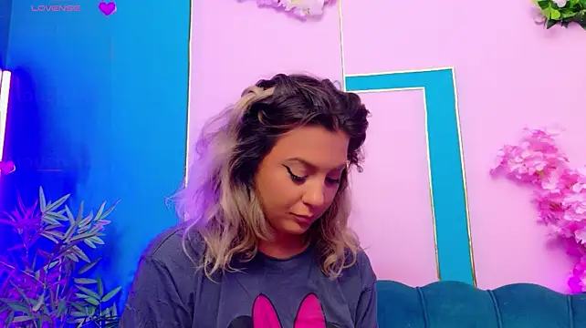 AriannaSins Chat XXX live