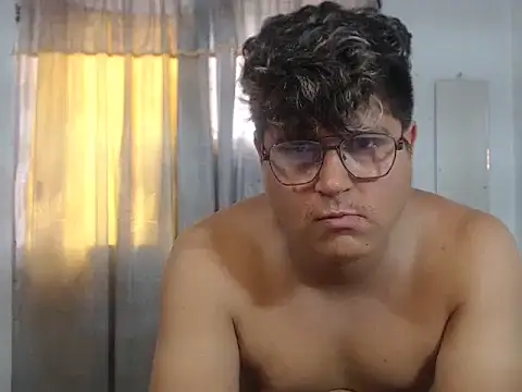 Chat +18 de sharly14 ao vivo
