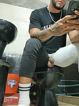 PIGHIGHDIRTY_p0n Live XXX chat