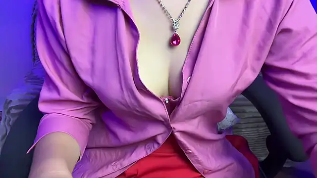QueenAngelena's Live XXX Chat