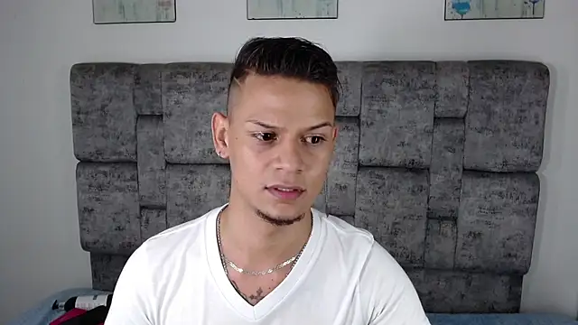 Онлайн чат XXX axcel_boy_