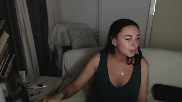 CloveLove's Live XXX Chat
