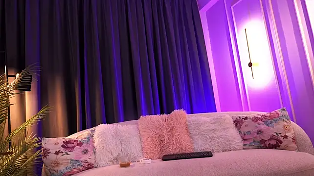 دردشة Red_Kim الجنسية المباشرة
