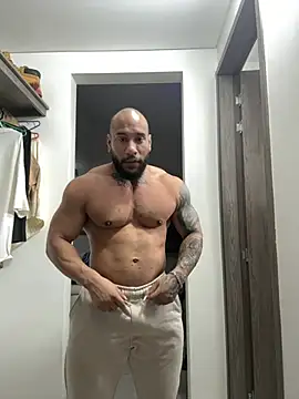 Andrew_Johnnson Adlı Modelin Canlı XXX Sohbeti