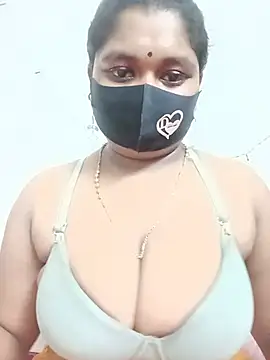 Chat +18 de Pooja_Roy_7 ao vivo