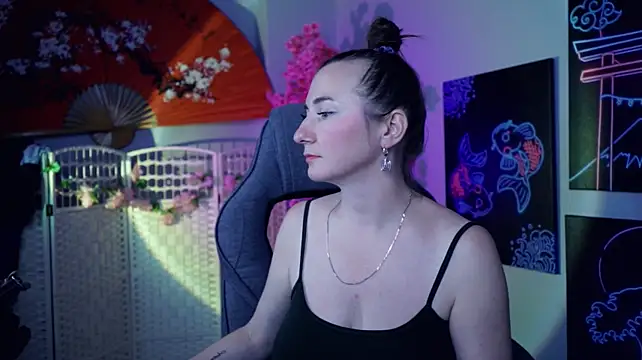 Golden_Dragon Adlı Modelin Canlı XXX Sohbeti