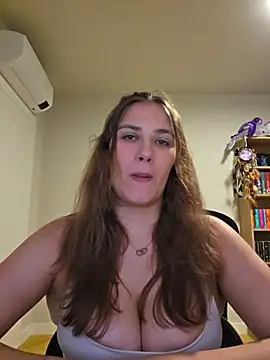 Chat +18 de MiaRides19 ao vivo