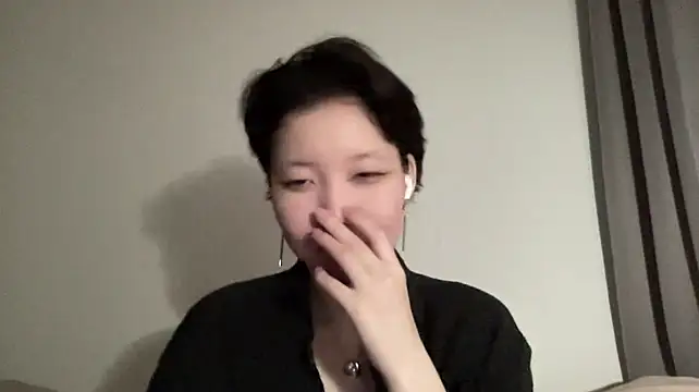warmdew Chat XXX live